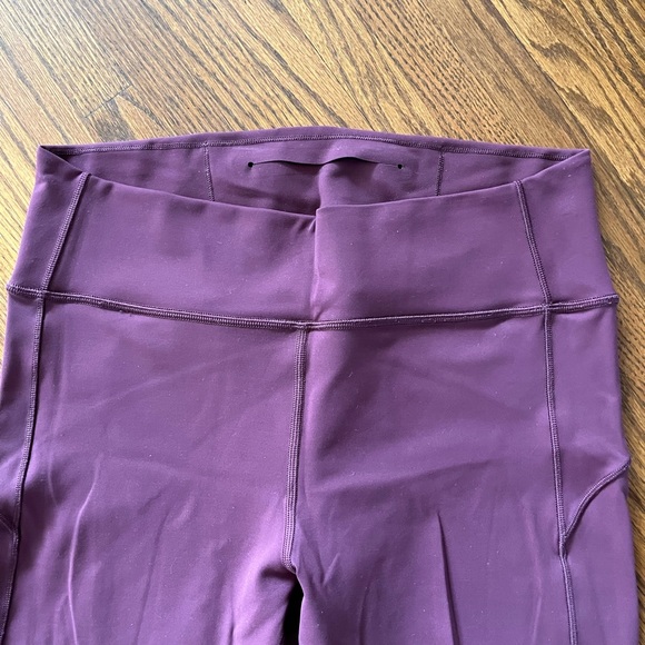 Lululemon Women’s maroon training legging - Picture 3 of 4